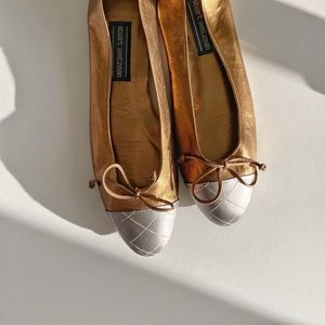 STUART WEITZMAN Metallic Gold Silver quilted cap toe flats size 10